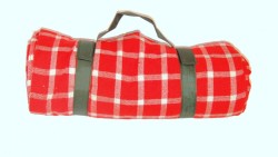 Large Foldable Red White Acrylic Chequered Picnic Blanket Waterproof Lining